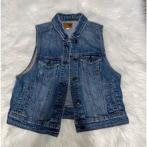 AE AMERICAN EAGLE DENIM VEST- LARGE